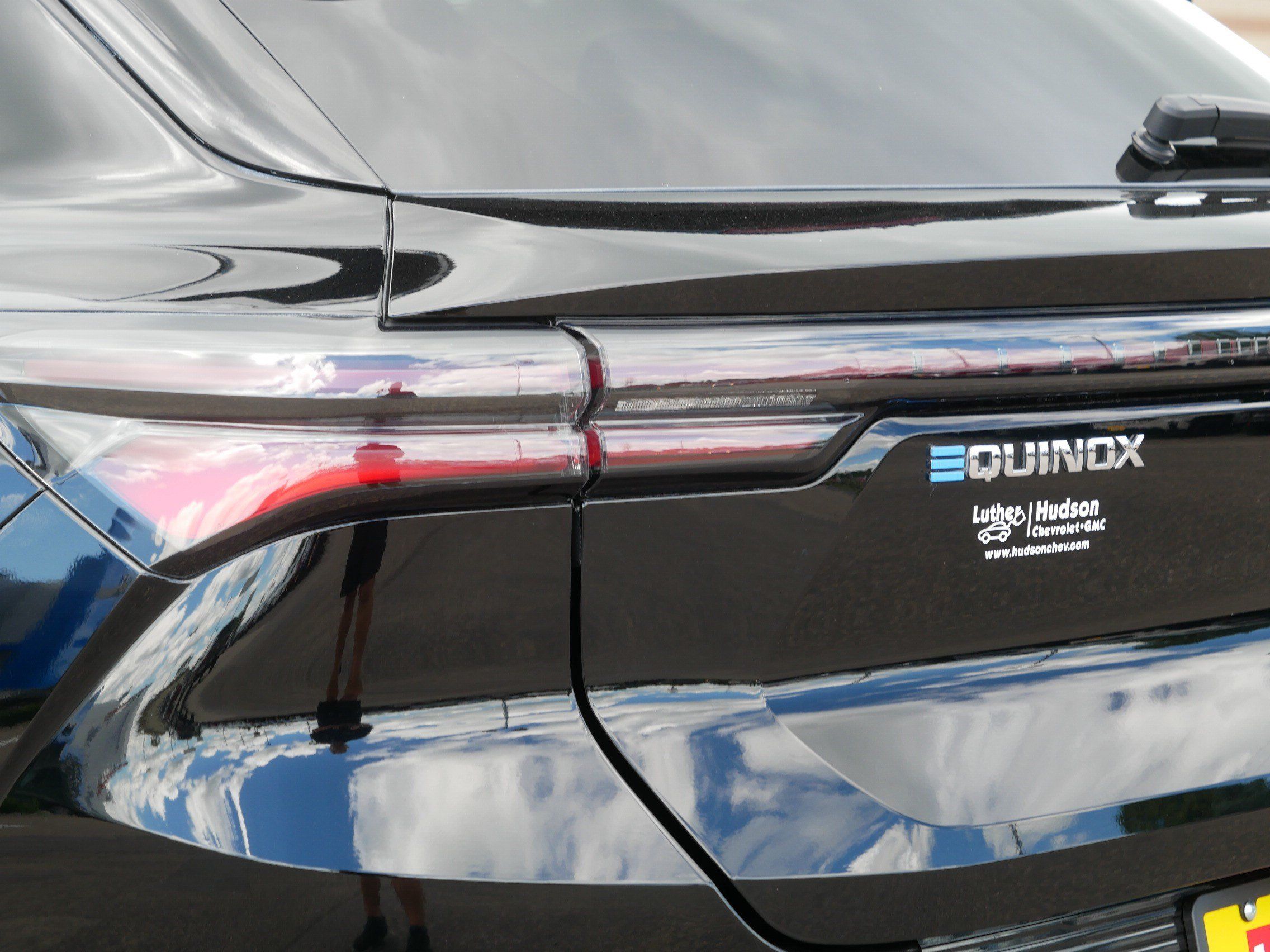 Used 2024 Chevrolet Equinox EV LT w/ LPO, All-Weather Mat Package FWD image 17