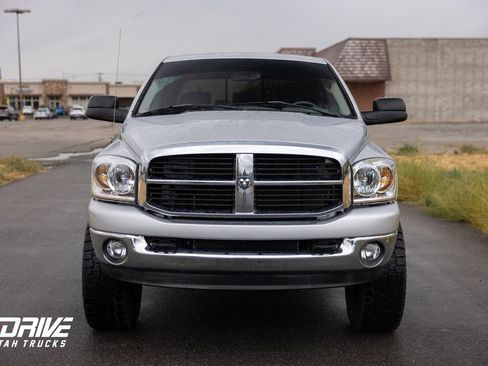 Used 2009 Dodge Ram 2500 Truck SLT w/ Popular Equipment Group image 3