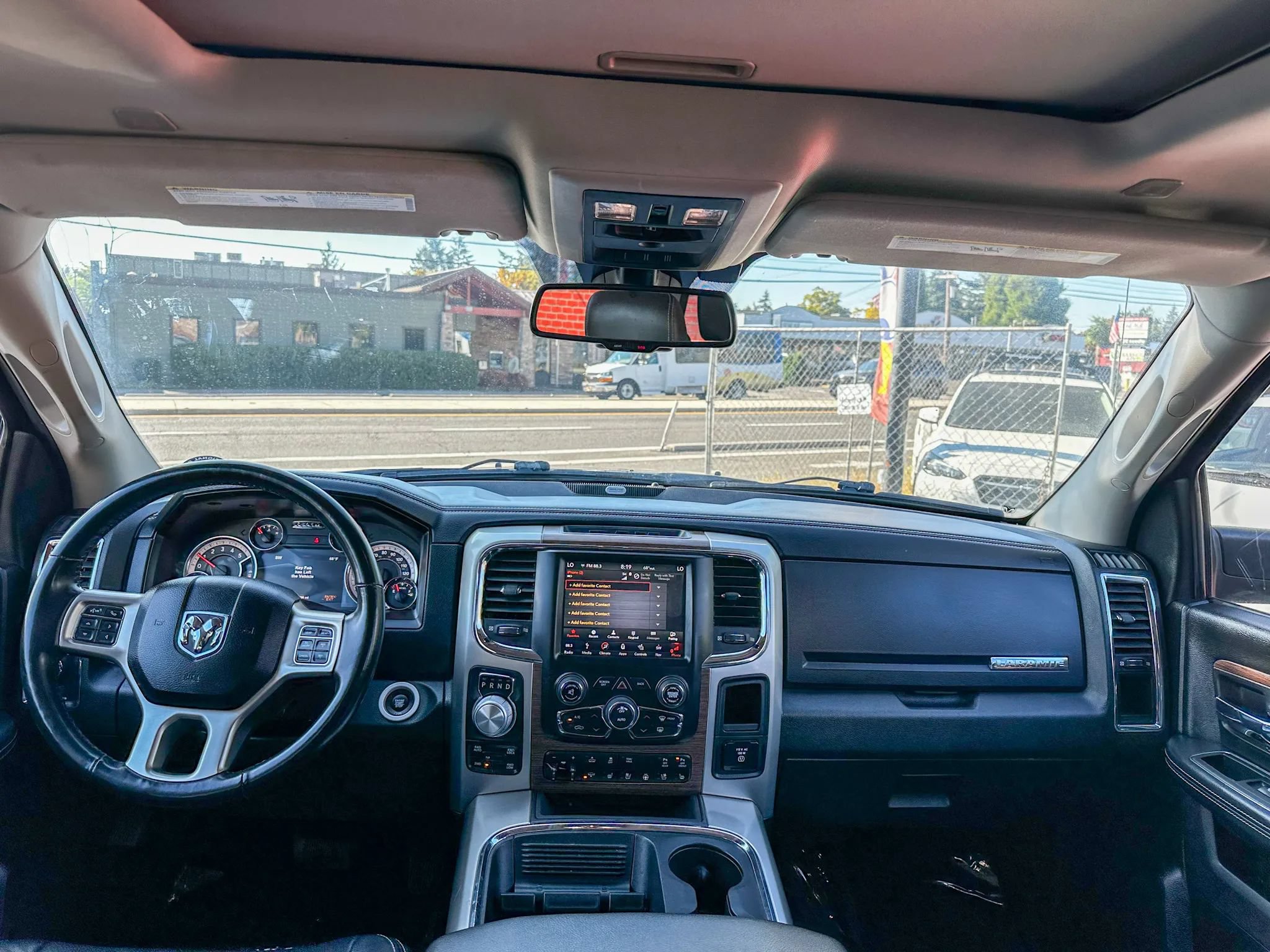 Used 2018 RAM 1500 Laramie w/ Convenience Group AWD/4WD image 3