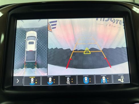 Used 2019 Chevrolet Silverado 1500 High Country w/ Technology Package image 30