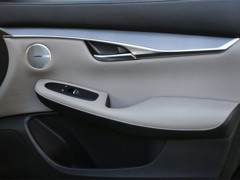 Used 2023 INFINITI QX50 Luxe image 31