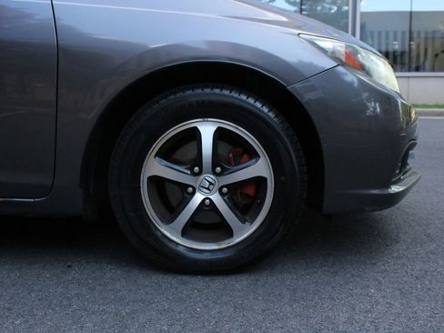 Used 2015 Honda Civic SE image 4