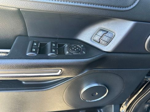 Used 2020 Ford Expedition XLT w/ Equipment Group 202A RWD image 12
