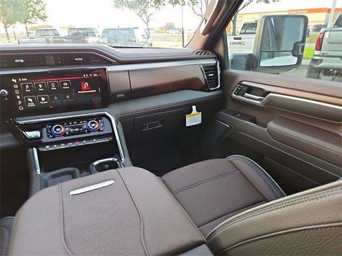 New 2026 GMC Sierra 2500 Denali w/ Denali Reserve Package image 5