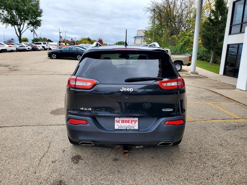Used 2015 Jeep Cherokee Latitude w/ Cold Weather Group AWD/4WD image 6