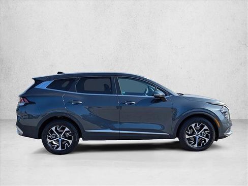 Used 2025 Kia Sportage EX FWD image 4
