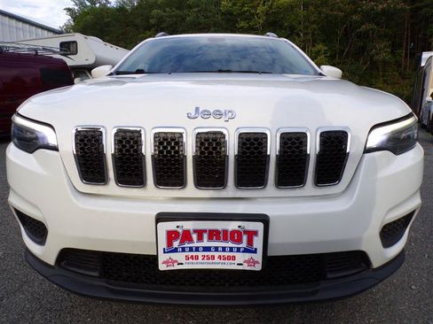 Used 2020 Jeep Cherokee Latitude w/ Cold Weather Group AWD/4WD image 2