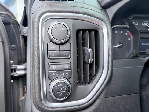 Used 2022 GMC Sierra 1500 AT4 w/ AT4 Preferred Package AWD/4WD image 13