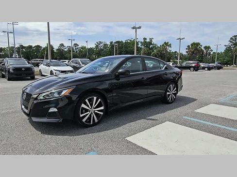 Used 2021 Nissan Altima 2.5 SR w/ SR Premium Package FWD image 24