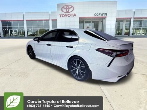 Used 2023 Toyota Camry SE w/ Convenience Package image 8