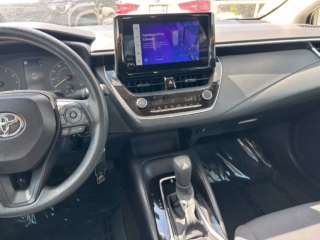 Certified 2025 Toyota Corolla LE FWD image 18