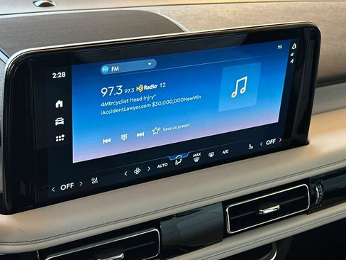 New 2026 Lincoln Aviator Reserve w/ Luxury Package RWD image 18