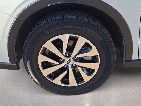 Used 2021 Subaru Outback Premium AWD/4WD image 10
