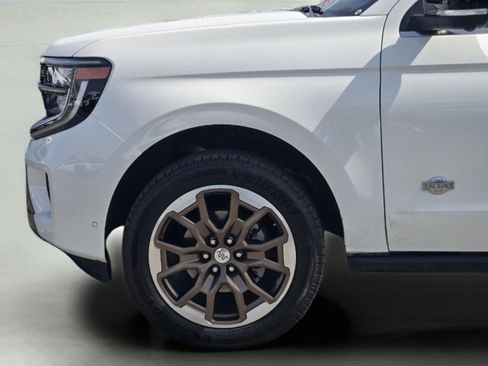 Used 2025 Ford Expedition King Ranch AWD/4WD image 9