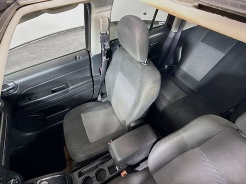 Used 2013 Jeep Compass Latitude w/ Sun/Sound Group AWD/4WD image 25