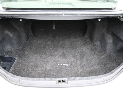 Used 2010 Toyota Camry LE FWD image 23