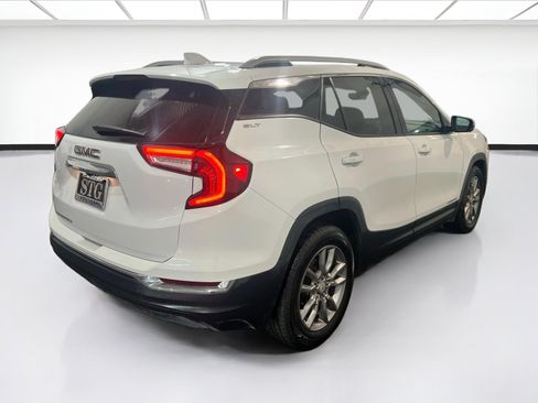 Used 2022 GMC Terrain SLT FWD image 4
