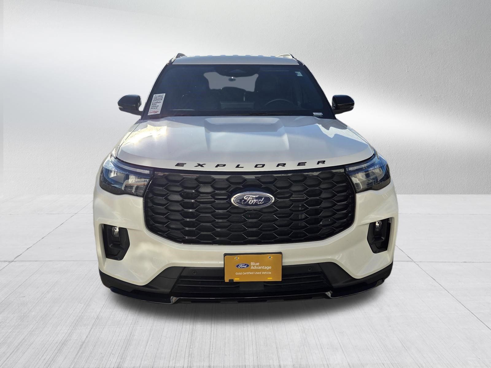 Used 2025 Ford Explorer ST-Line AWD/4WD image 2