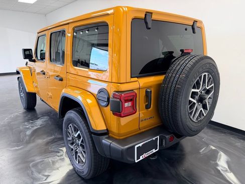 New 2026 Jeep Wrangler Unlimited Sahara AWD/4WD image 20