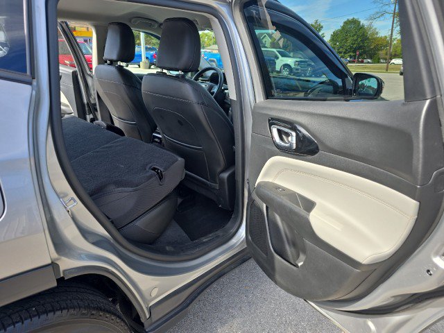 Used 2022 Jeep Compass Limited AWD/4WD image 40