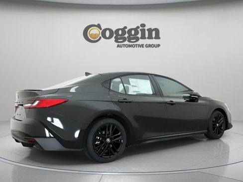 New 2026 Toyota Camry SE image 17