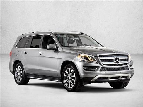 Used 2015 Mercedes-Benz GL 450 4MATIC image 3