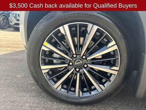 New 2026 Nissan Pathfinder Platinum image 31