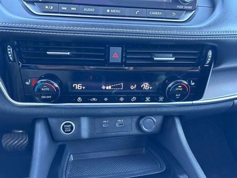 Certified 2021 Nissan Rogue SV w/ Premium Package image 26