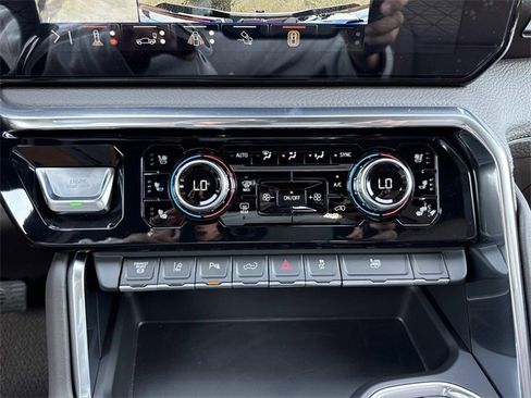 New 2026 GMC Sierra 3500 Denali w/ Denali Reserve Package image 26