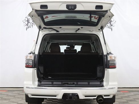 Used 2022 Toyota 4Runner Limited AWD/4WD image 10