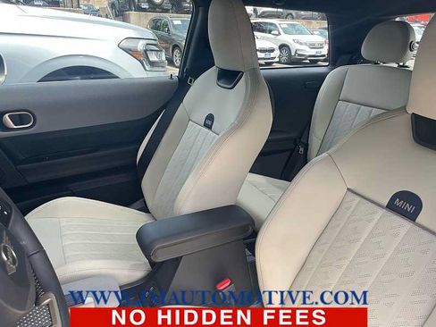 Used 2025 MINI Cooper 2-Door Hardtop FWD image 3