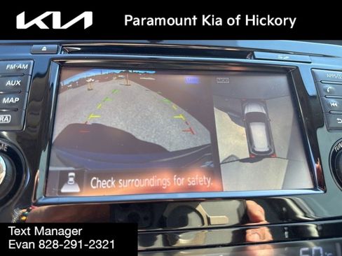 Used 2017 Nissan Rogue SV w/ Sun & Sound Touring Package FWD image 22
