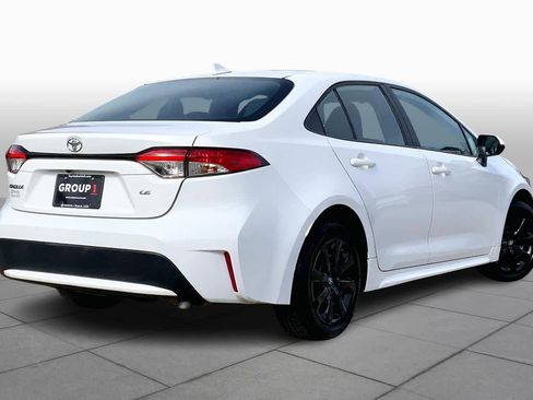Used 2022 Toyota Corolla LE image 13