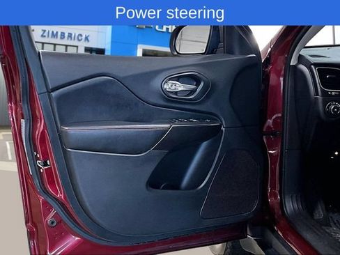 Used 2020 Jeep Cherokee Trailhawk w/ Technology Group AWD/4WD image 21