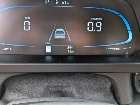New 2026 Hyundai Elantra Limited FWD image 27