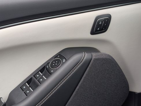 New 2025 Ford Mustang Mach-E Premium image 22