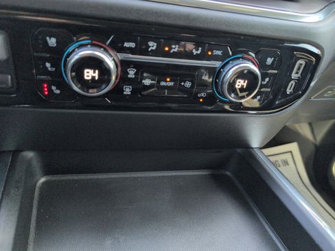 Used 2024 GMC Sierra 2500 SLT w/ SLT Premium Package image 30