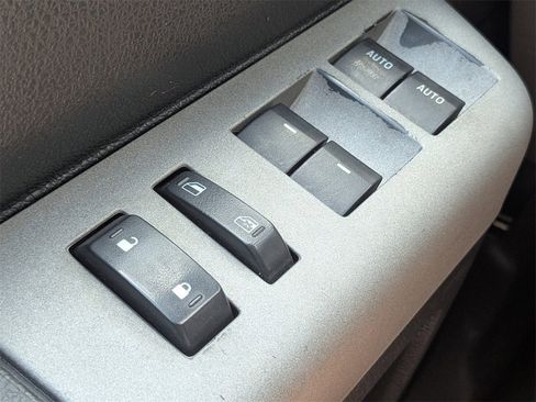 Used 2015 Ford F250 Lariat w/ Lariat Interior Package image 25