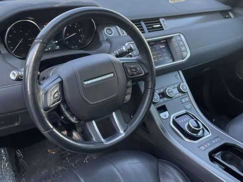 Used 2019 Land Rover Range Rover Evoque Landmark Edition image 4