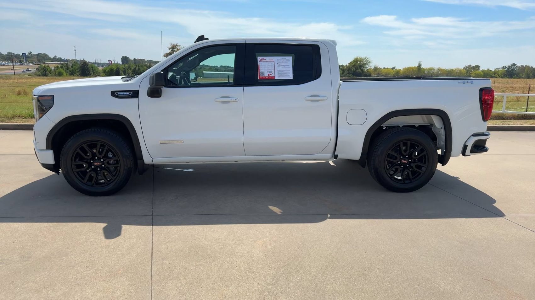Used 2024 GMC Sierra 1500 Elevation AWD/4WD image 5