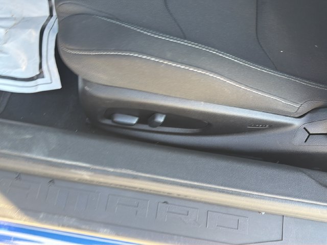 Used 2018 Chevrolet Camaro LT RWD image 18