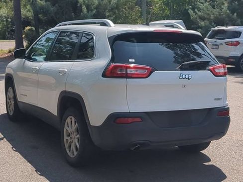Used 2016 Jeep Cherokee Latitude FWD image 7