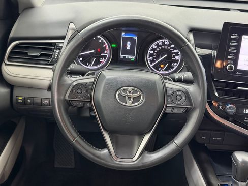Used 2024 Toyota Camry SE w/ Convenience Package image 15
