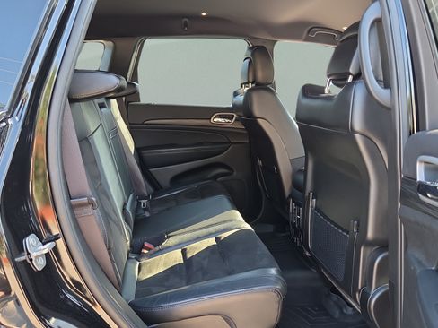 Used 2021 Jeep Grand Cherokee Laredo X RWD image 14