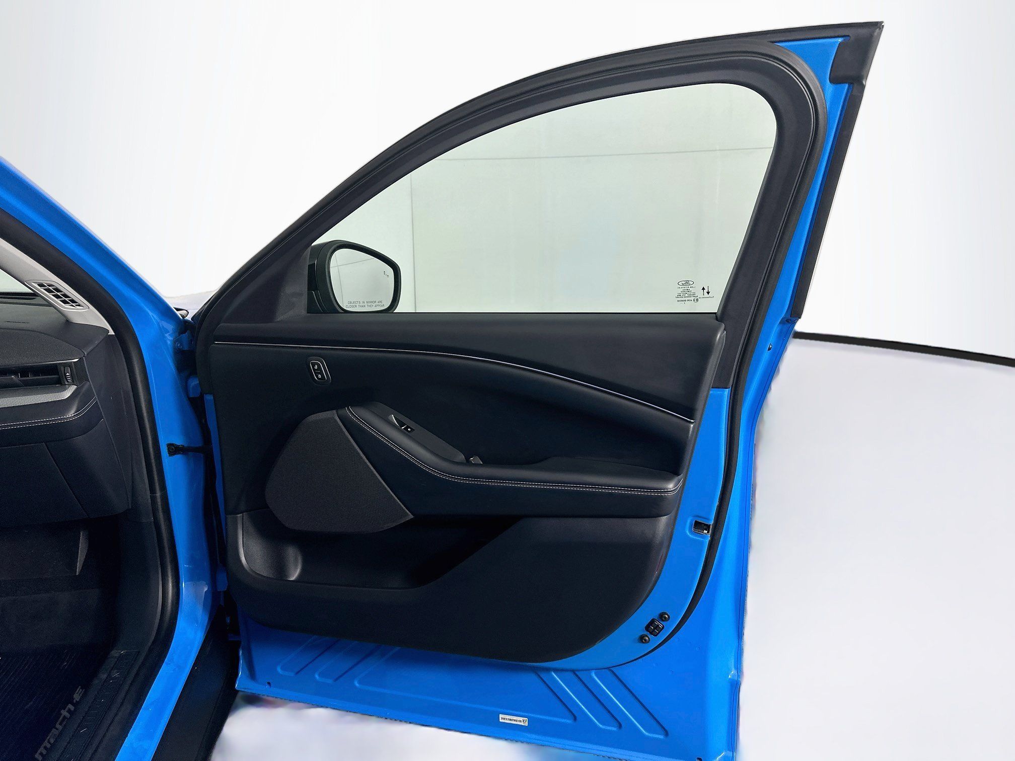 Used 2023 Ford Mustang Mach-E Select RWD image 32