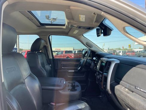 Used 2017 RAM 2500 Laramie w/ Sport Appearance Group image 32