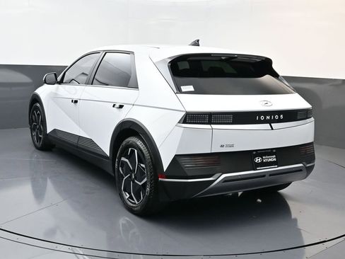 Certified 2023 Hyundai Ioniq 5 SEL image 6