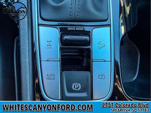 Used 2023 Hyundai Santa Cruz Limited image 16