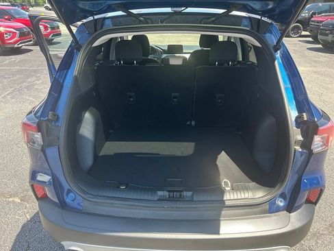 Used 2022 Ford Escape SE FWD image 25