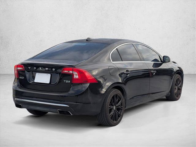Used 2017 Volvo S60 T5 Inscription Platinum FWD image 5